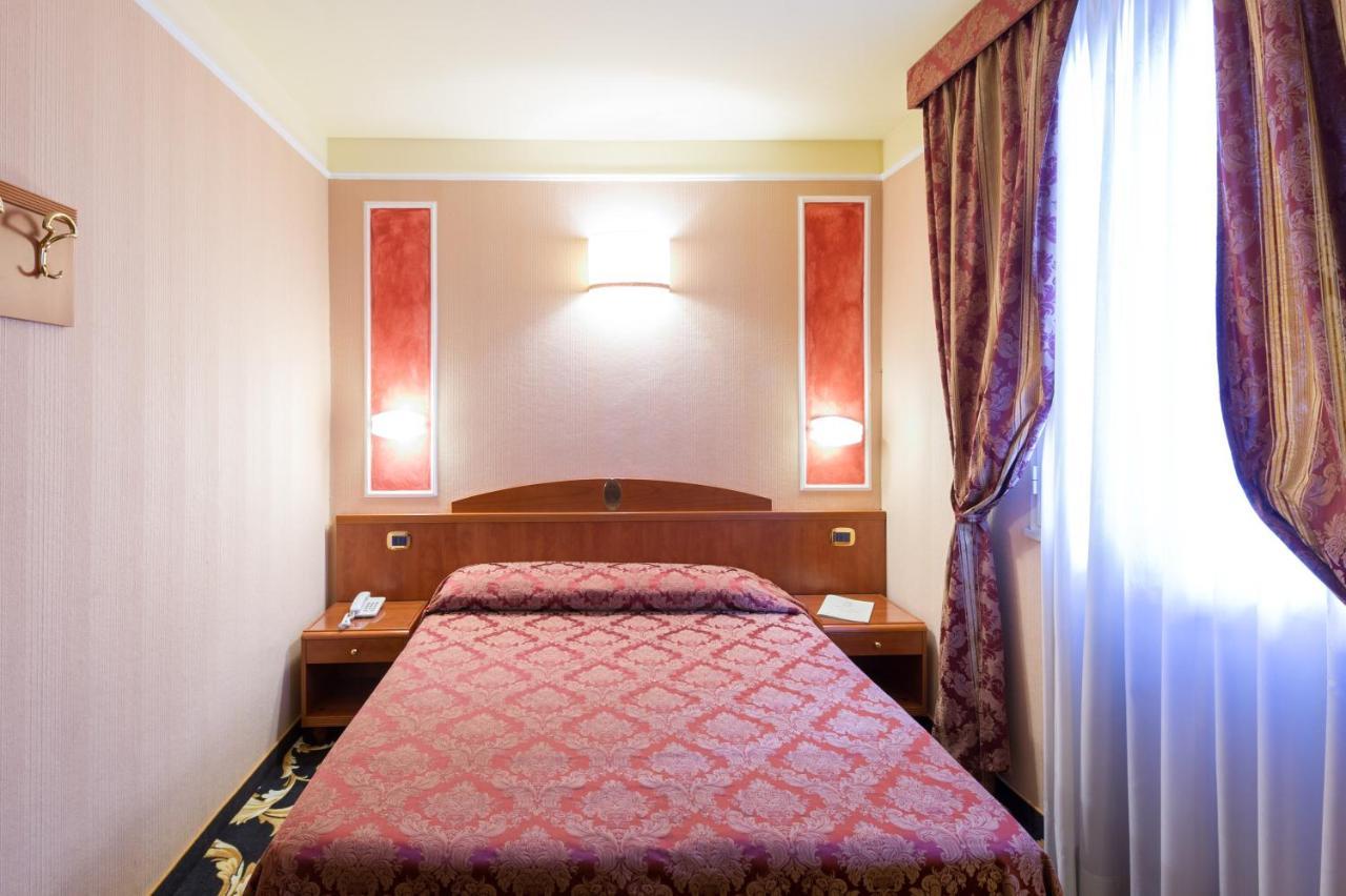 Boutique Hotel Puccini مونتيكاتيني تيرمي المظهر الخارجي الصورة