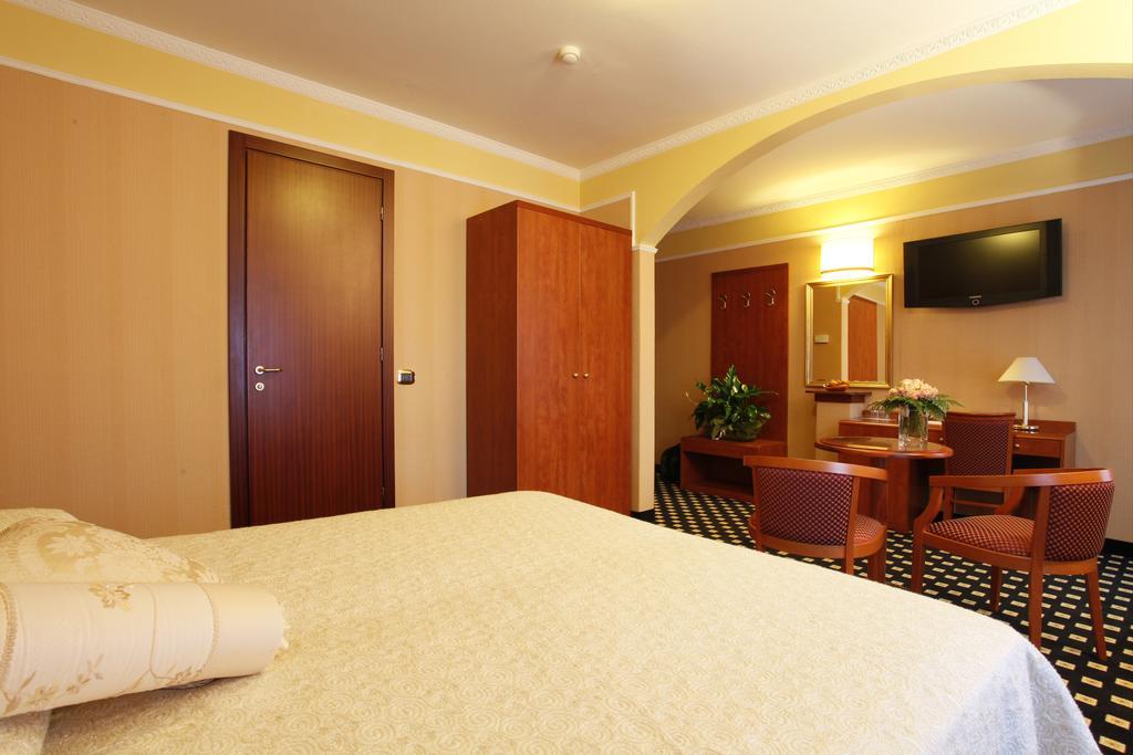Boutique Hotel Puccini مونتيكاتيني تيرمي المظهر الخارجي الصورة