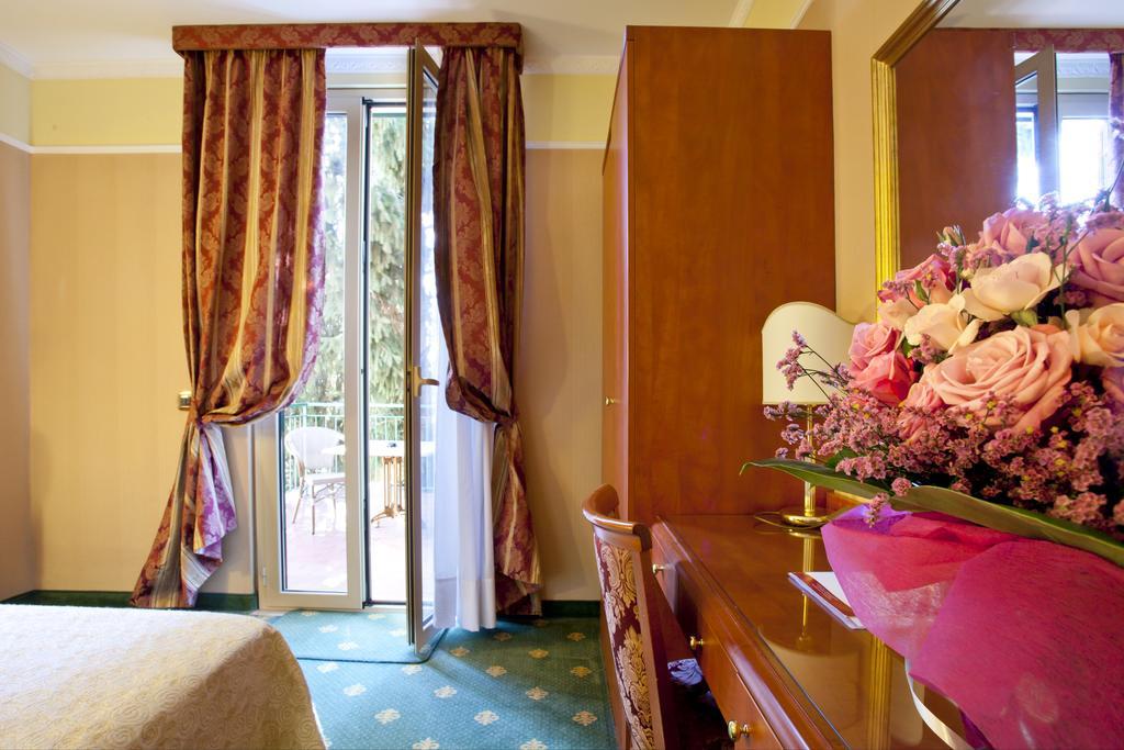 Boutique Hotel Puccini مونتيكاتيني تيرمي المظهر الخارجي الصورة