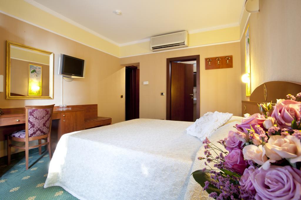 Boutique Hotel Puccini مونتيكاتيني تيرمي المظهر الخارجي الصورة